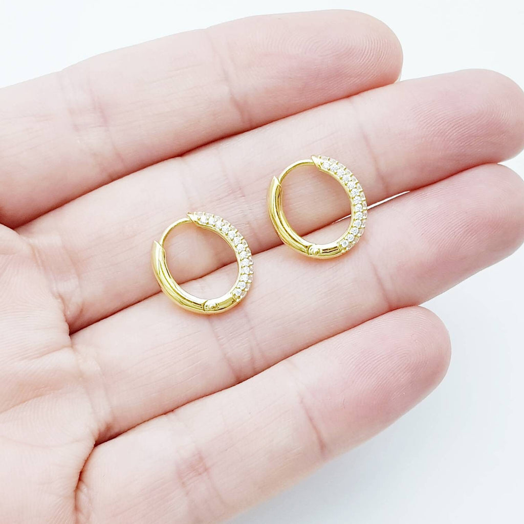 Elegant oval hoop earrings, faux diamond encrusted 925 hoop earrings