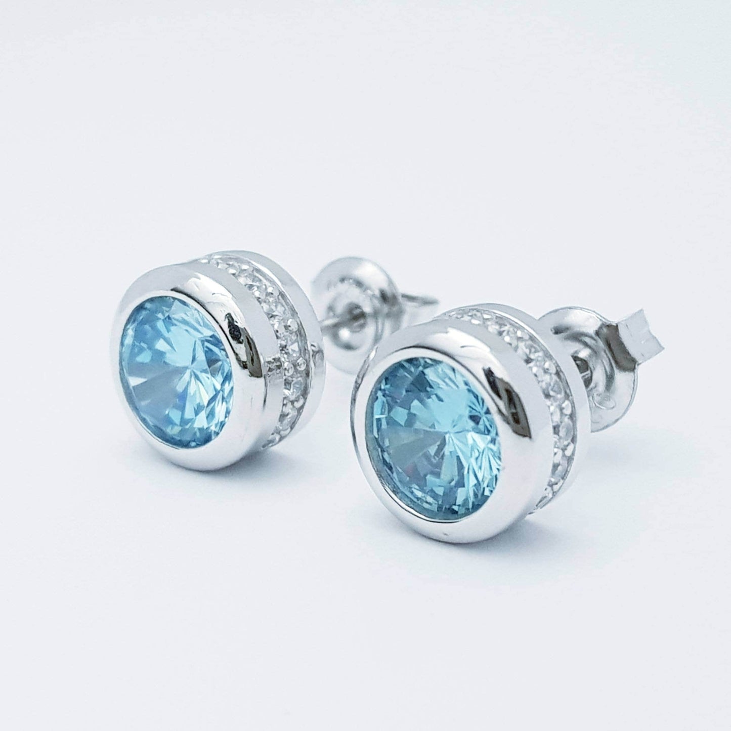 Silver round aquamarine earrings, sparkling turquoise stud earrings